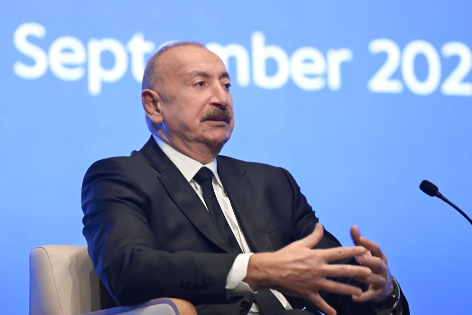 "2017-ci ilin aprelindən 1 dollar 1,7 manatdır və belə də olmağa davam edəcək"